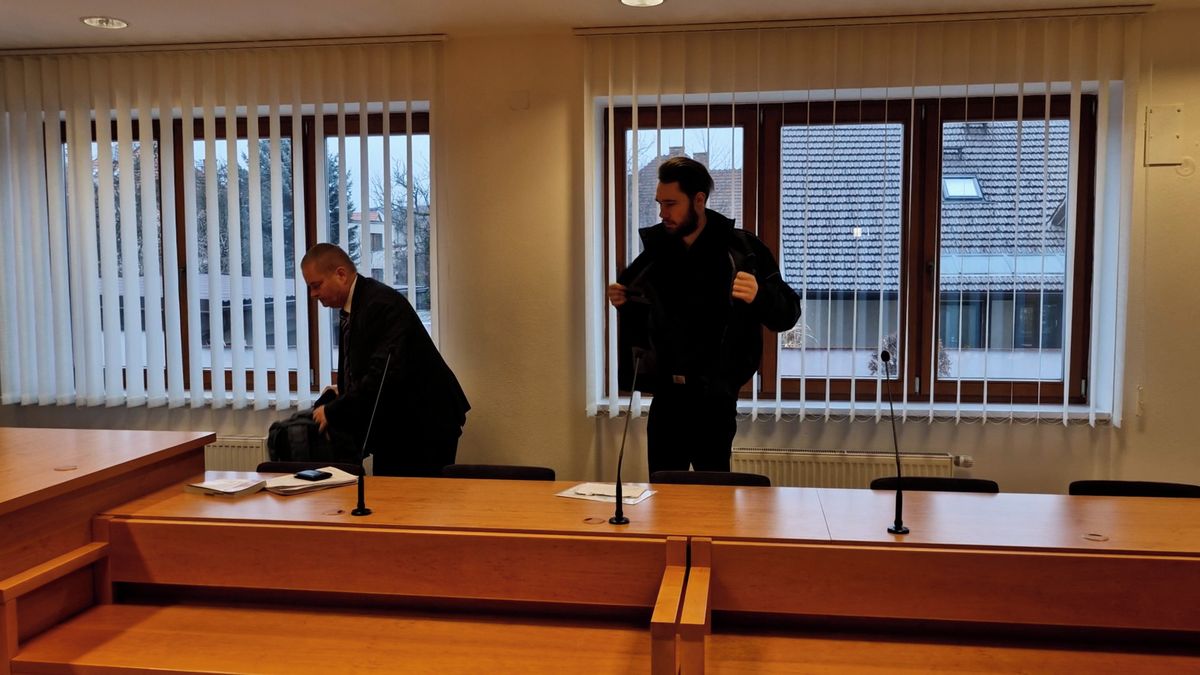 Mladík v BMW vletěl do křižovatky a na místě zabil čtrnáctiletého cyklistu. Byl by rád za podmínku